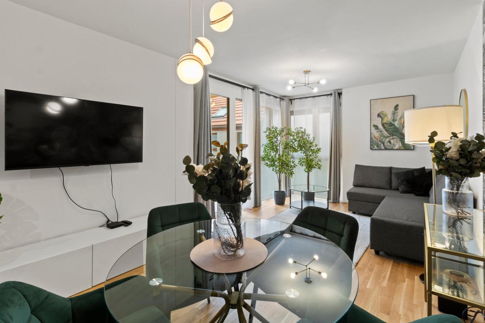 Balcony Apartment I 50 M² I Near City Center Viena Exterior foto